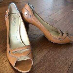 Blue detail heels